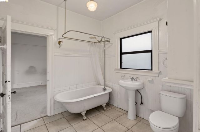 2338 Roosevelt Ave, Berkeley, CA 94703