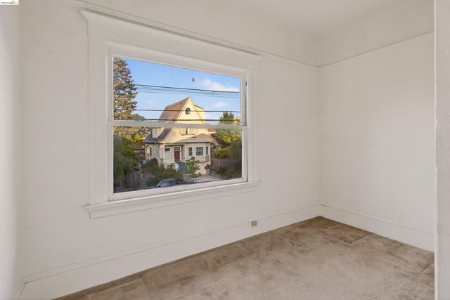 2338 Roosevelt Ave, Berkeley, CA 94703