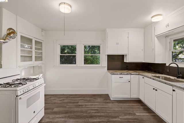 2338 Roosevelt Ave, Berkeley, CA 94703
