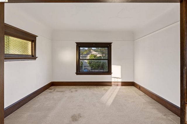 2338 Roosevelt Ave, Berkeley, CA 94703