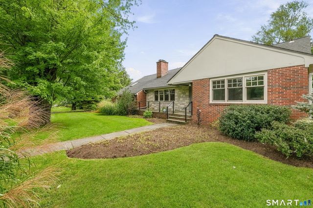 211 Old Farm Road, Fairfield, CT 06825