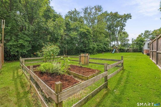 211 Old Farm Road, Fairfield, CT 06825
