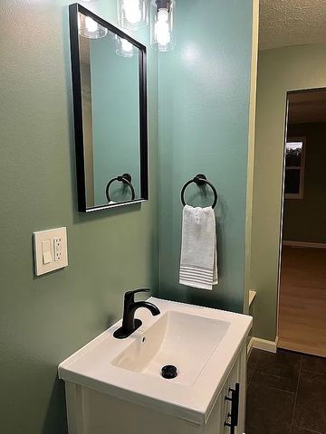 4 Lou Anne Lane, Delmont, PA 15626