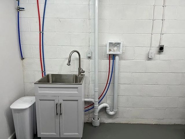 4 Lou Anne Lane, Delmont, PA 15626