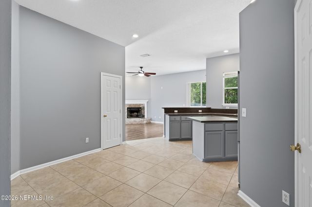 7735 ORTEGA BLUFF Parkway, Jacksonville, FL 32244
