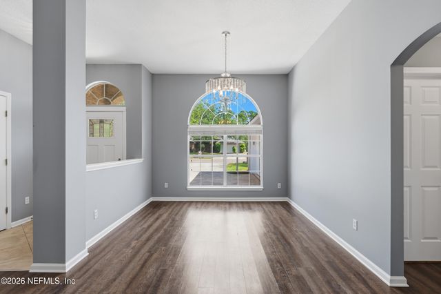 7735 ORTEGA BLUFF Parkway, Jacksonville, FL 32244