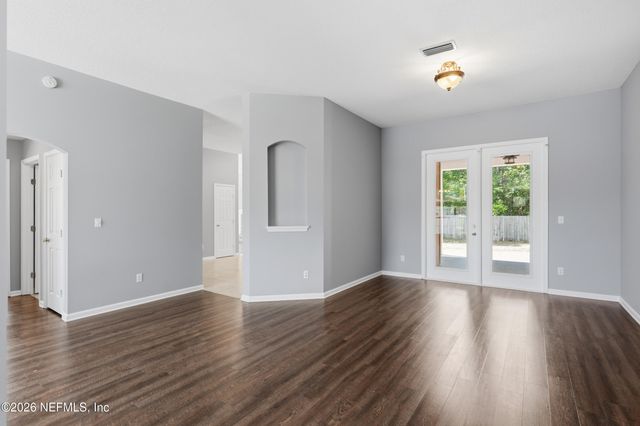 7735 ORTEGA BLUFF Parkway, Jacksonville, FL 32244