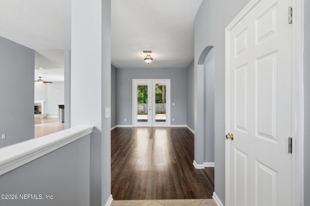 7735 ORTEGA BLUFF Parkway, Jacksonville, FL 32244