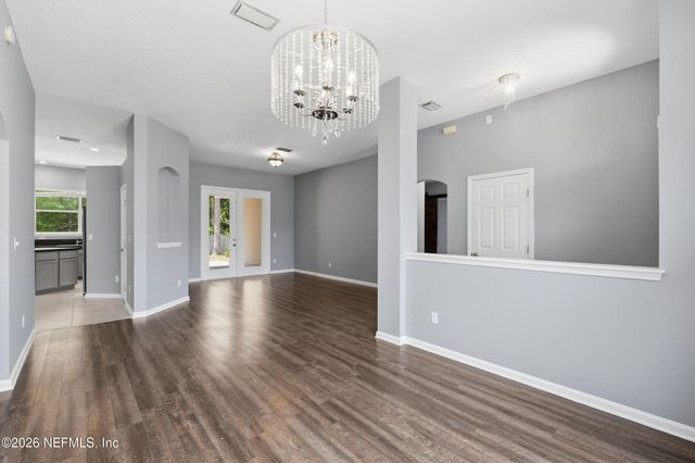 7735 ORTEGA BLUFF Parkway, Jacksonville, FL 32244