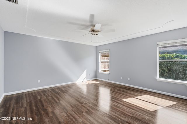 7735 ORTEGA BLUFF Parkway, Jacksonville, FL 32244