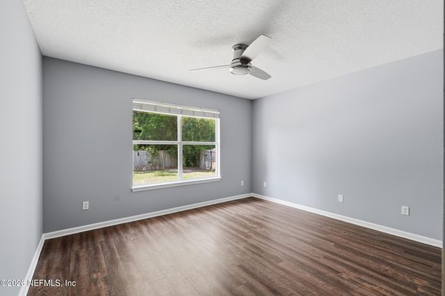 7735 ORTEGA BLUFF Parkway, Jacksonville, FL 32244