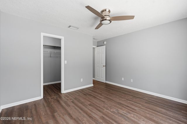7735 ORTEGA BLUFF Parkway, Jacksonville, FL 32244
