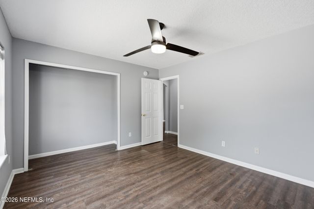 7735 ORTEGA BLUFF Parkway, Jacksonville, FL 32244