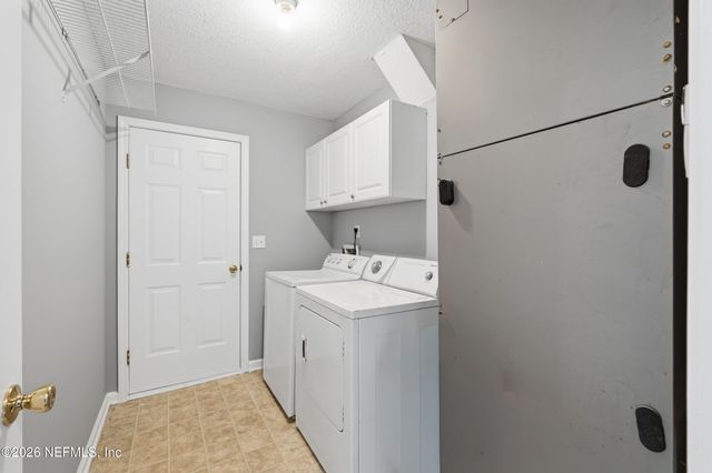 7735 ORTEGA BLUFF Parkway, Jacksonville, FL 32244