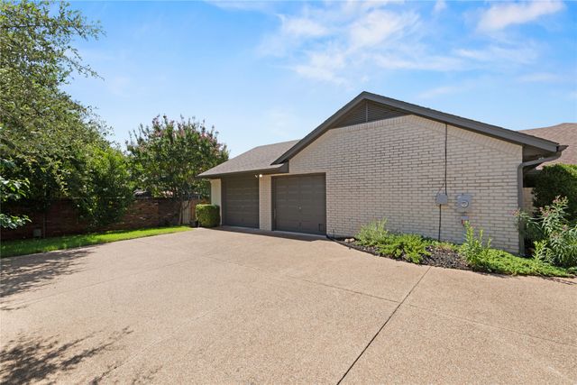 5963 River Bend Drive, Benbrook, TX 76132