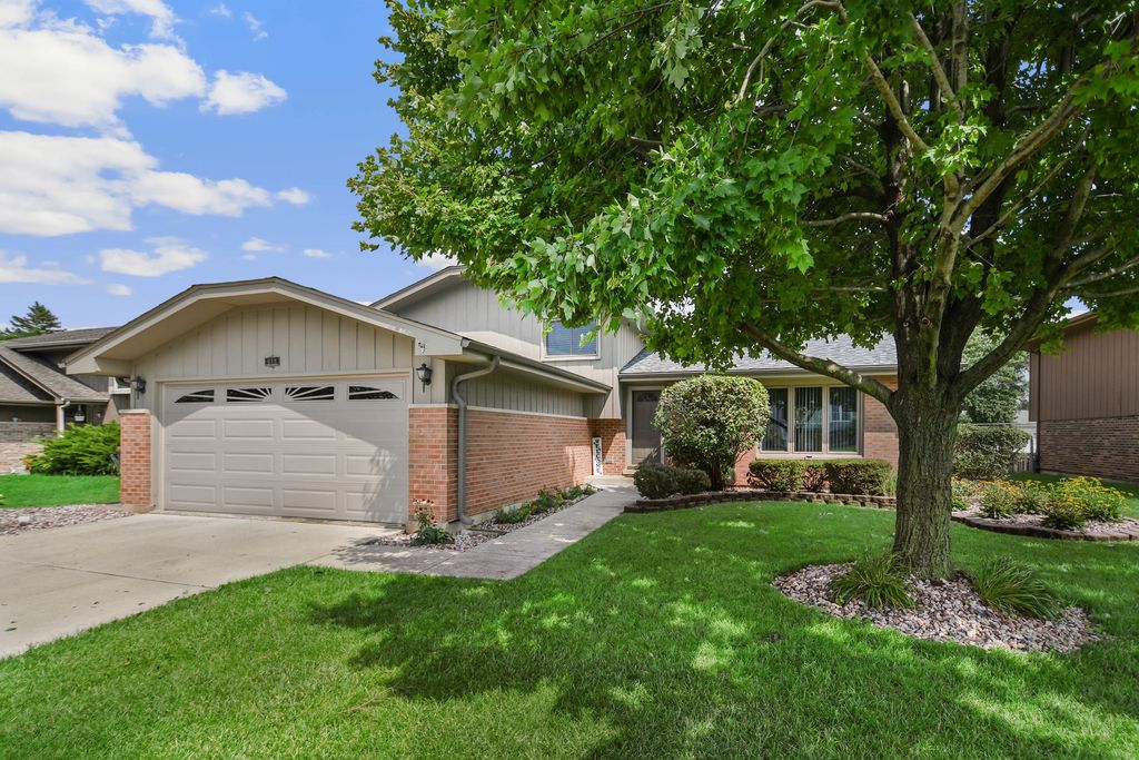 613 Gavin Avenue, Romeoville, IL 60446 — exterior