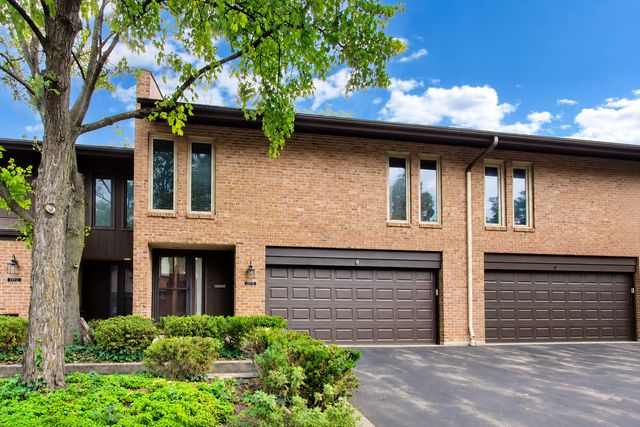 1712 Wildberry Drive B, Glenview, IL 60025