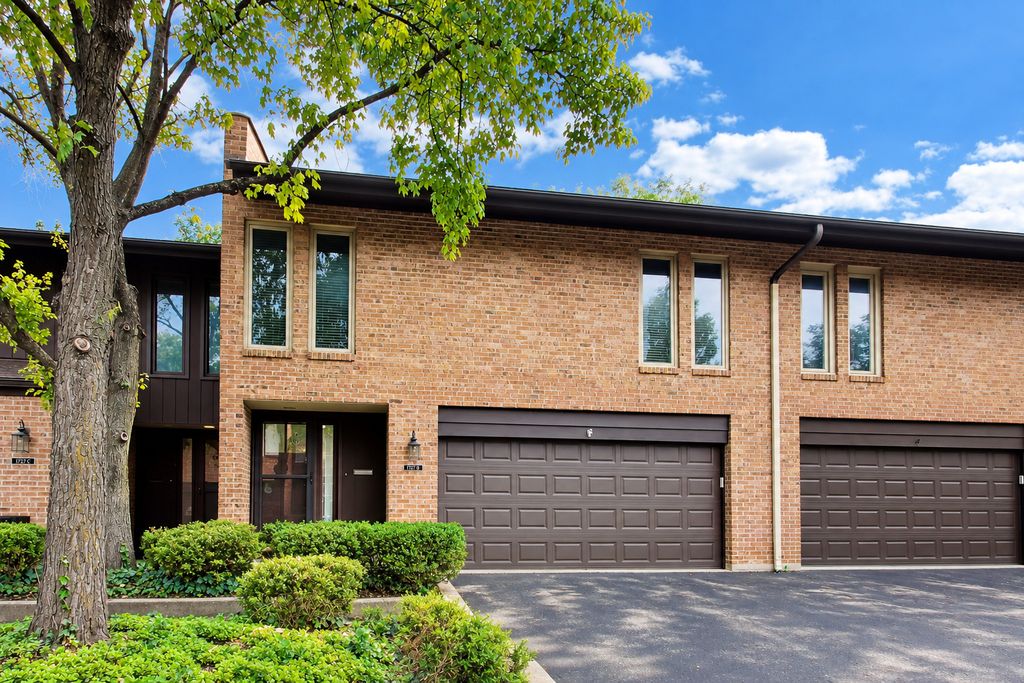 1712 Wildberry Drive B, Glenview, IL 60025