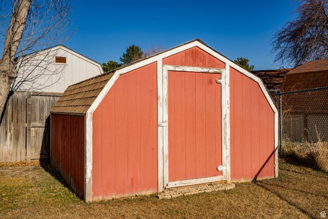 3352 W SPRINGBROOK DR, West Jordan, UT 84084