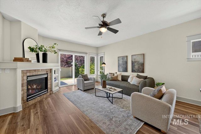 47 S Selwood Ln, Star, ID 83669