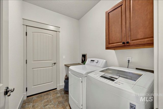 47 S Selwood Ln, Star, ID 83669