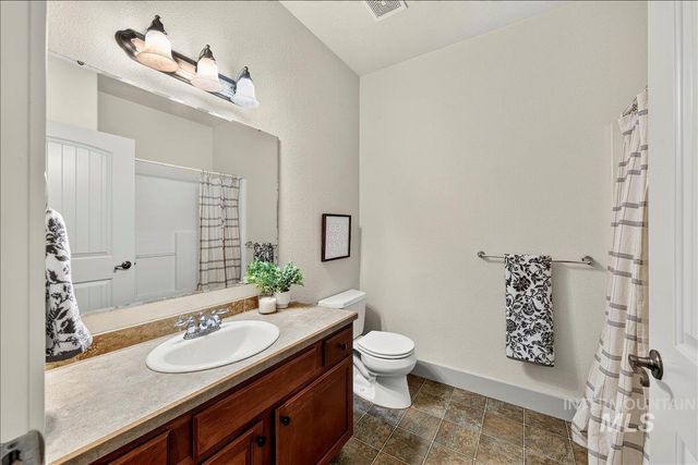47 S Selwood Ln, Star, ID 83669