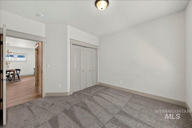 47 S Selwood Ln, Star, ID 83669