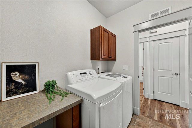 47 S Selwood Ln, Star, ID 83669
