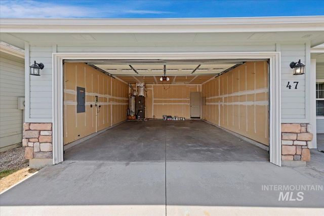 47 S Selwood Ln, Star, ID 83669