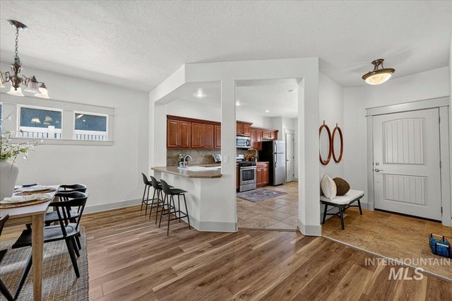 47 S Selwood Ln, Star, ID 83669