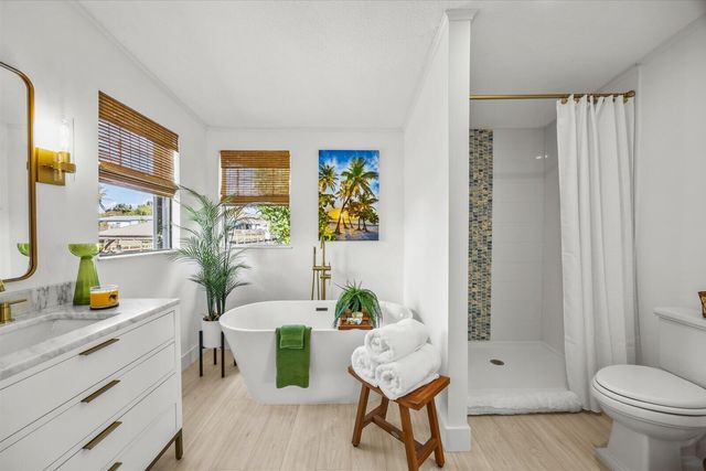 7918 SE Paradise Court, Stuart, FL 34997