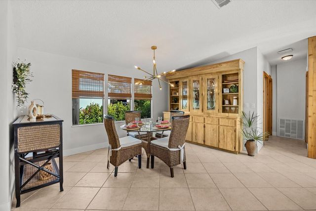 7918 SE Paradise Court, Stuart, FL 34997