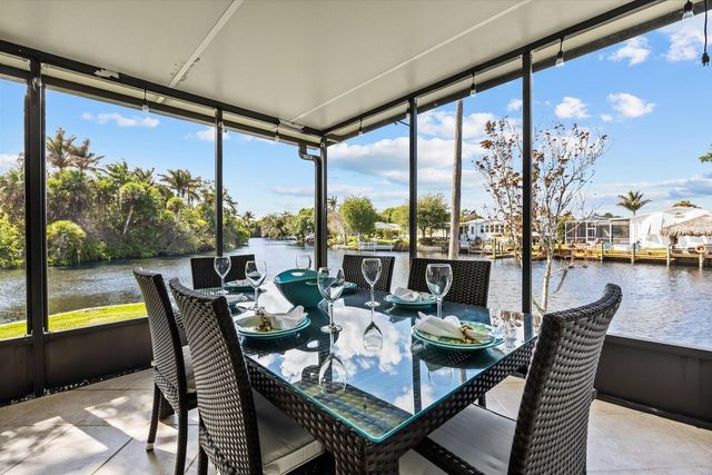 7918 SE Paradise Court, Stuart, FL 34997