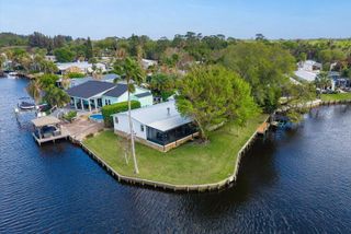 7918 SE Paradise Court, Stuart, FL 34997