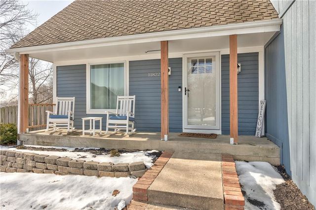 11822 Hardy Street, Overland Park, KS 66210