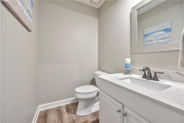 11822 Hardy Street, Overland Park, KS 66210