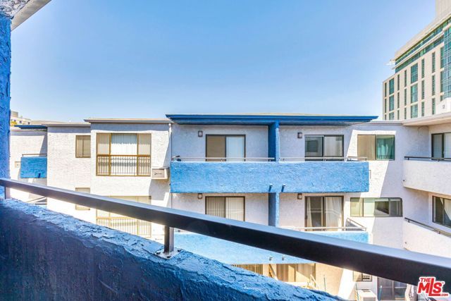 10982 Roebling Avenue 522, Los Angeles, CA 90024