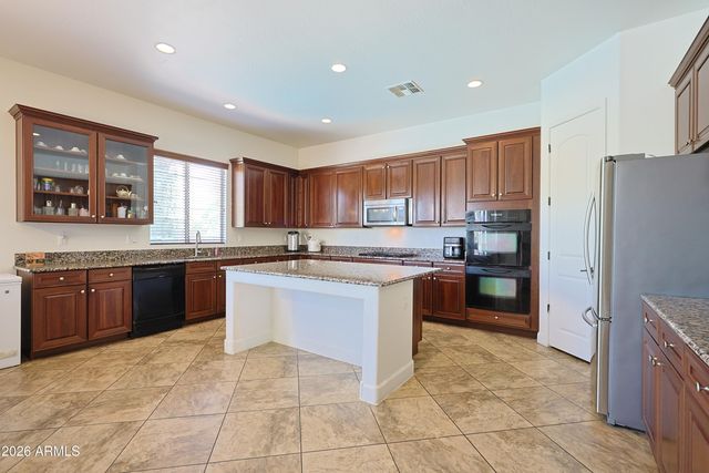 12910 W TUCKEY Lane, Glendale, AZ 85307
