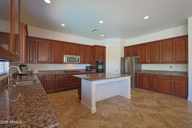12910 W TUCKEY Lane, Glendale, AZ 85307