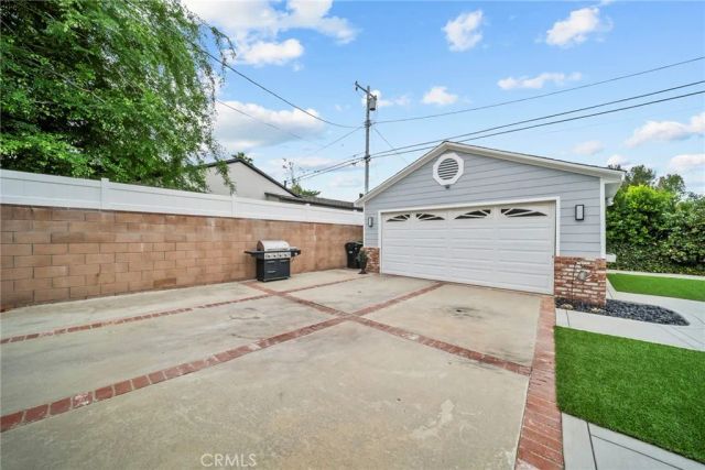 22907 Leonora, Woodland Hills, CA 91367