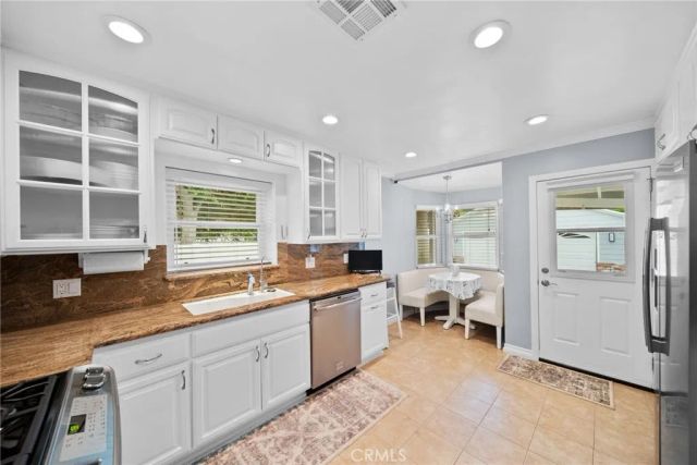 22907 Leonora, Woodland Hills, CA 91367