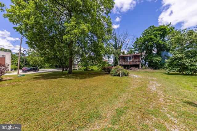 100 W BROADWAY, Salem, NJ 08079