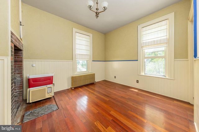 100 W BROADWAY, Salem, NJ 08079