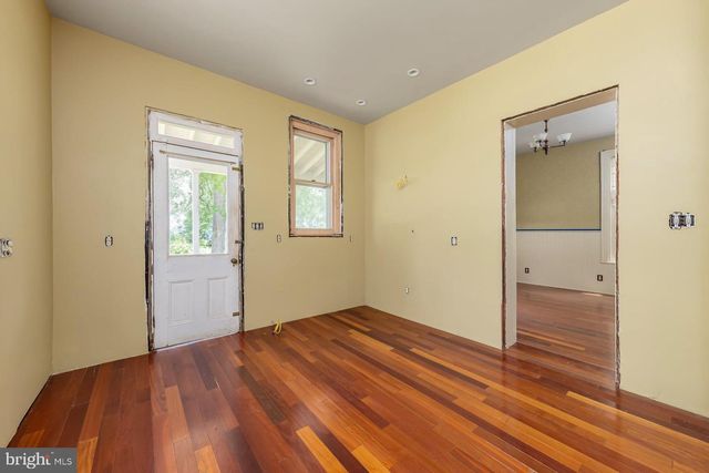 100 W BROADWAY, Salem, NJ 08079