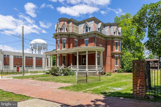 100 W BROADWAY, Salem, NJ 08079