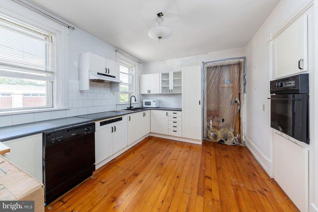 100 W BROADWAY, Salem, NJ 08079