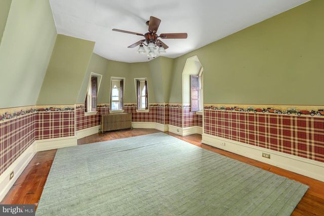 100 W BROADWAY, Salem, NJ 08079