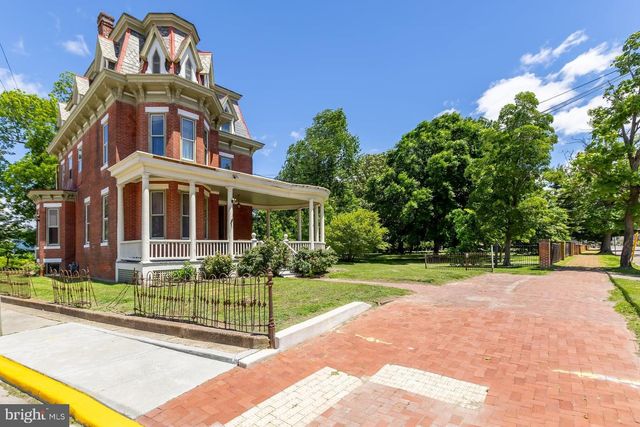 100 W BROADWAY, Salem, NJ 08079