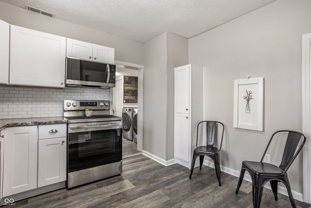 1142 Central Avenue, Noblesville, IN 46060