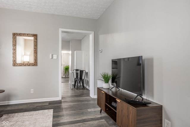 1142 Central Avenue, Noblesville, IN 46060